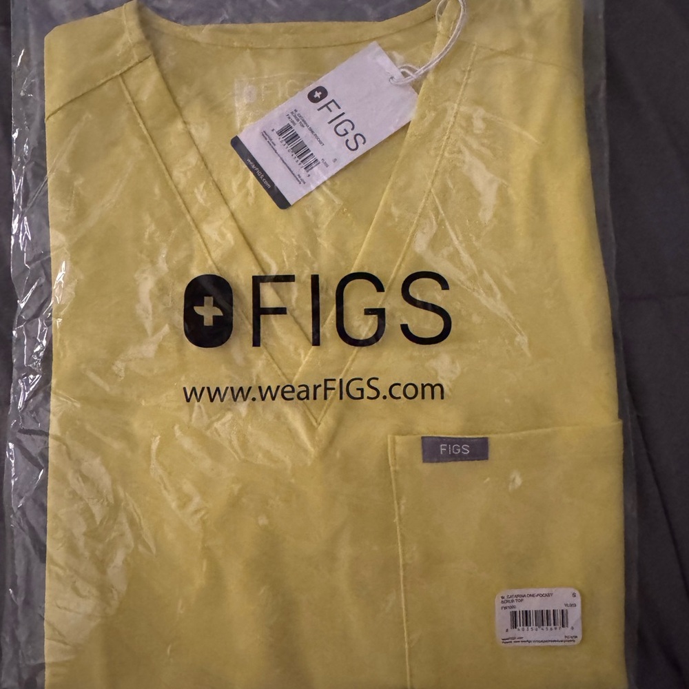 Figs lifesaver yellow top